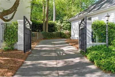 2591 Hyde Manor Drive NW, Atlanta, GA 30327 - Photo 4