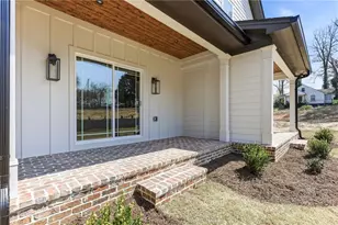 1123 Riverside Terrace, Gainesville, GA 30501 - Photo 10