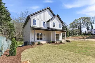 1123 Riverside Terrace, Gainesville, GA 30501 - Photo 4