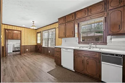 8918 Thornton Boulevard, Jonesboro, GA 30236 - Photo 12