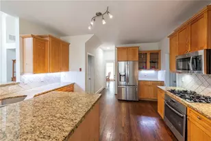 103 Brooke Park Dr, Canton, GA 30115 - Photo 2