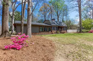 643 Grove Pkwy SE, Marietta, GA 30067 - Photo 2