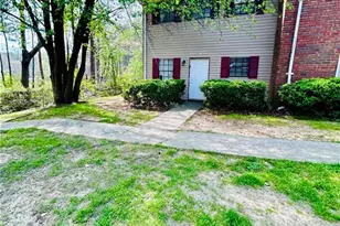 6354 Shannon Pkwy, Union City, GA 30291 - Photo 2