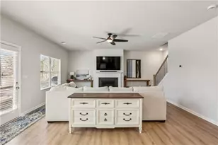 625 Clark Lake Estates Dr, Grayson, GA 30017 - Photo 8