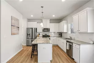 625 Clark Lake Estates Dr, Grayson, GA 30017 - Photo 6