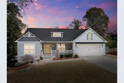 464 Holly Place, Gainesville, GA 30501 - Photo 1