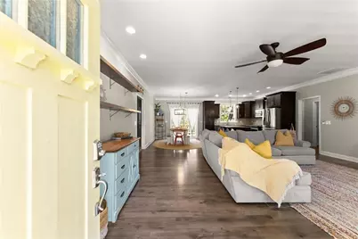 464 Holly Place, Gainesville, GA 30501 - Photo 8