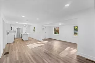 2466 Old Hapeville Rd SW, Atlanta, GA 30315 - Photo 10