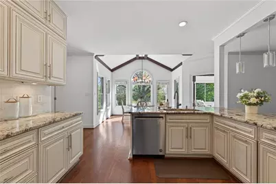 555 Hembree Grove Overlook, Roswell, GA 30076 - Photo 8