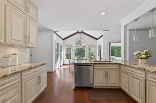 555 Hembree Grove Overlook, Roswell, GA 30076 - Photo 8