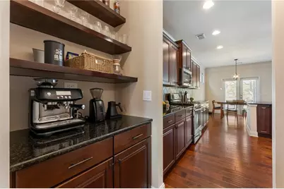 704 Hedge Brook Drive, Woodstock, GA 30188 - Photo 14