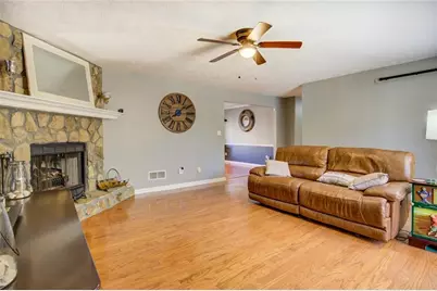 200 Brookview Drive, McDonough, GA 30252 - Photo 4