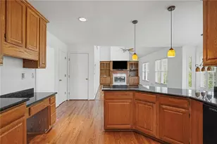 528 Fortune Ridge Rd, Stone Mountain, GA 30087 - Photo 10