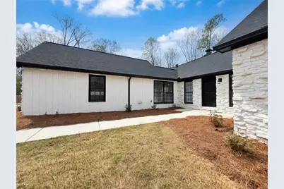 2725 Glendale Drive NE, Conyers, GA 30013 - Photo 8