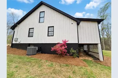 2725 Glendale Drive NE, Conyers, GA 30013 - Photo 18