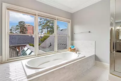 3685 Peachtree Road NE #10, Atlanta, GA 30319 - Photo 32