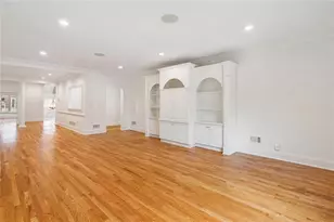 3685 Peachtree Rd NE, Atlanta, GA 30319 - Photo 10