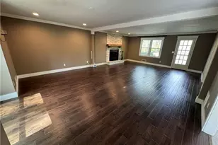 2110 Six Branches Dr, Roswell, GA 30076 - Photo 6