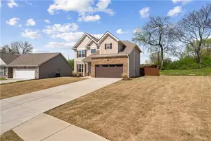 113 McGinnis Cir, Calhoun, GA 30701 - Photo 2