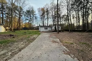 460 Dot Dr, Atlanta, GA 30349 - Photo 2