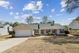 1281 Wentworth Cove Ct, Winder, GA 30680 - Photo 2