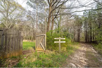 4354 Riverside Drive SW, Lilburn, GA 30047 - Photo 4