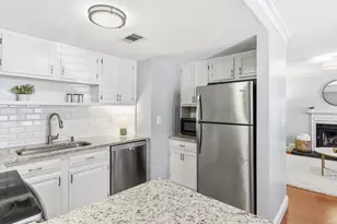 1050 Sasha Ln, Roswell, GA 30075 - Photo 10