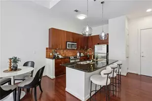 711 Cosmopolitan Dr NE, Atlanta, GA 30324 - Photo 6