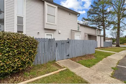 257 Country Club Drive, Jonesboro, GA 30238 - Photo 2