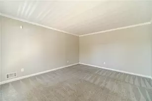 1578 Fair Oaks Ln, Snellville, GA 30078 - Photo 12