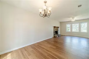 1377 Candlelite Ln, Snellville, GA 30078 - Photo 12