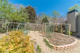 1377 Candlelite Ln, Snellville, GA 30078 - Photo 52