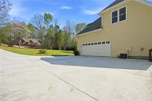 212 Silver Birch Ct, Alpharetta, GA 30004 - Photo 2