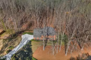 4802 Township Brow, Marietta, GA 30066 - Photo 2