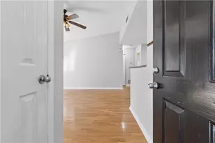 309 Granville Ct, Atlanta, GA 30328 - Photo 2