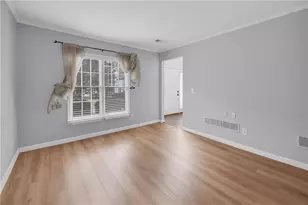 790 River Overlook Dr, Lawrenceville, GA 30043 - Photo 12