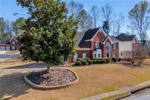 790 River Overlook Dr, Lawrenceville, GA 30043 - Photo 2