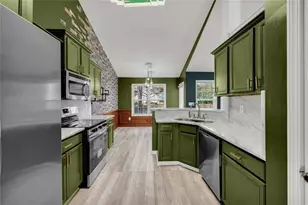 1291 Tumblerock Ct, Loganville, GA 30052 - Photo 8