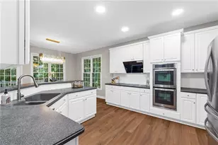 6455 Rutherford Pl, Suwanee, GA 30024 - Photo 10