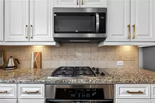 7435 Jamestown Dr, Alpharetta, GA 30005 - Photo 16