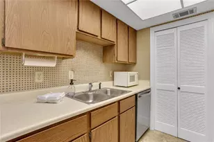 3445 Ivys Walk, Atlanta, GA 30340 - Photo 6