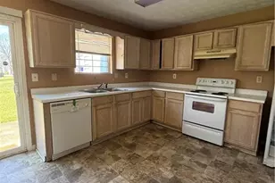 1750 Bob White Ln SE, Conyers, GA 30013 - Photo 8