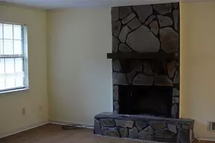 633 Candlewick Ln NW, Lilburn, GA 30047 - Photo 2