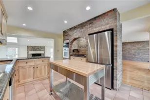 5000 Redcliff Ct, Dunwoody, GA 30338 - Photo 10