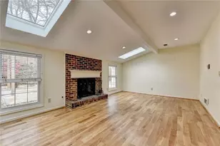 5000 Redcliff Ct, Dunwoody, GA 30338 - Photo 14