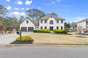 1512 Tennessee Walker Dr NE, Roswell, GA 30075 - Photo 2