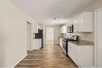 771 Conisburgh Court, Stone Mountain, GA 30087 - Photo 8