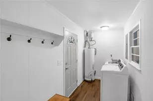 5593 Laurel Ln NW, Lilburn, GA 30047 - Photo 26