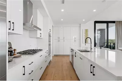 2425 Peachtree Road NE #901, Atlanta, GA 30305 - Photo 2