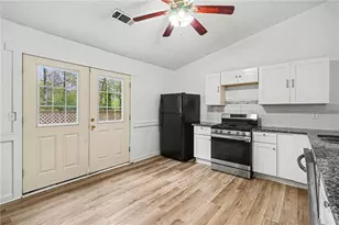 400 Hemlock Dr, Lawrenceville, GA 30046 - Photo 6